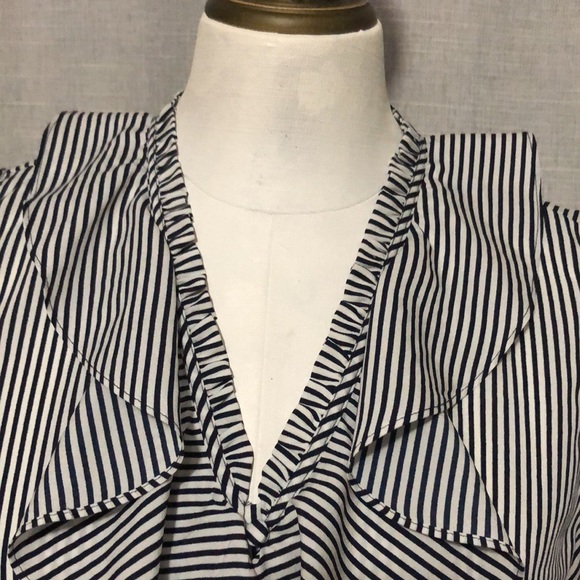 Karl Lagerfeld Paris Sleeveless Blouse-Sz M-Navy & White-EUC - Picture 3 of 16